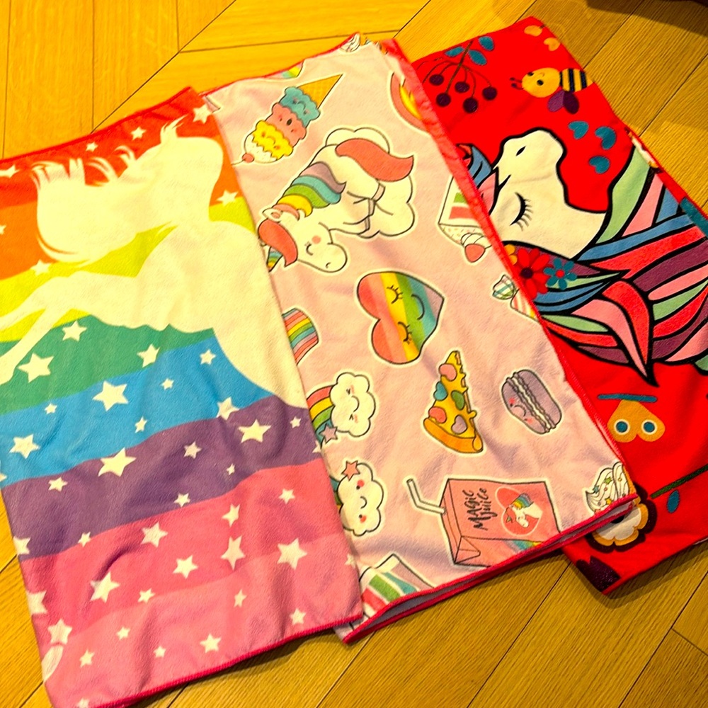 Set of 3 Colorful Microfiber Beach Towels 30 x 60